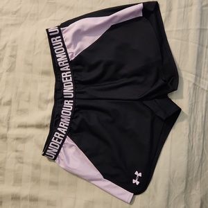Under Armour women's loose running shorts - medium